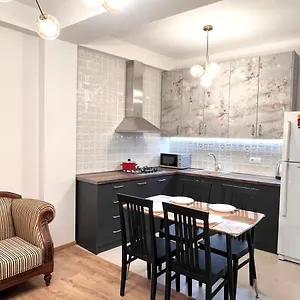https://leselidze-apartament.alltbilisihotels.com